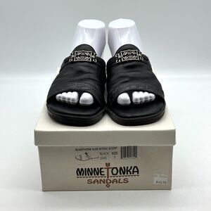 Minnetonka Silverthorne Women's Size 7 Black Leather Slip On Slide Sandal 5540
